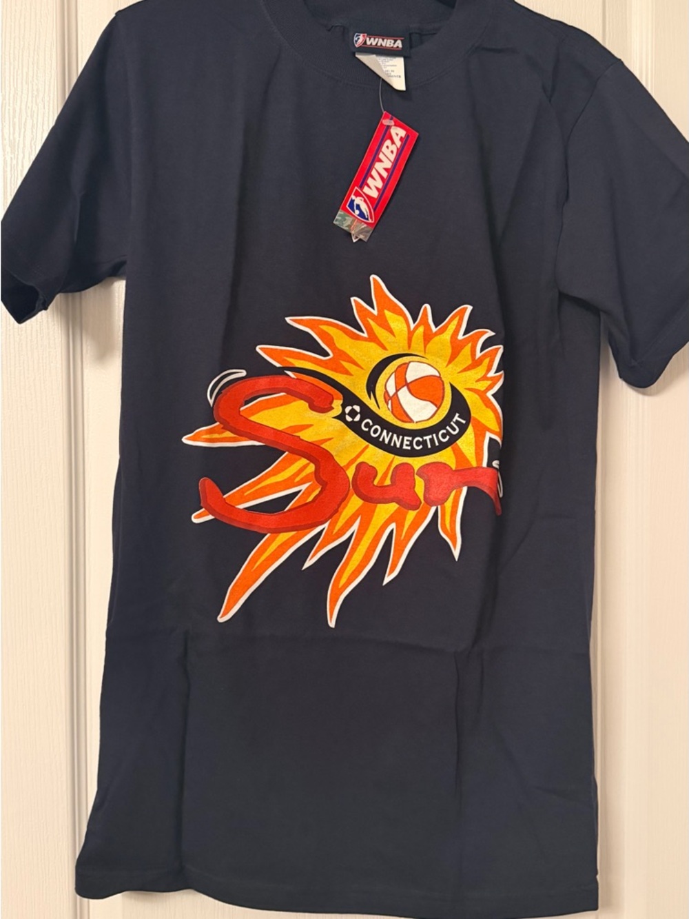 Vintage Connecticut Sun WNBA T-shirt/ Original logo/ Unisex Small